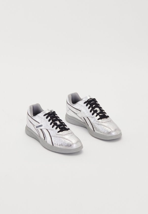 Reebok LTD PLEASURES HAMMER STREET UNISEX
