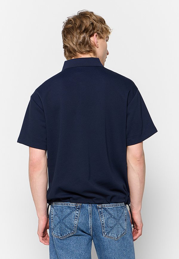 Calvin Klein REGULAR FIT