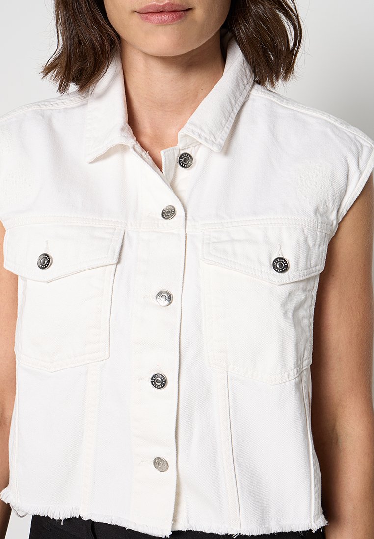 Armani Exchange Weste Media 5