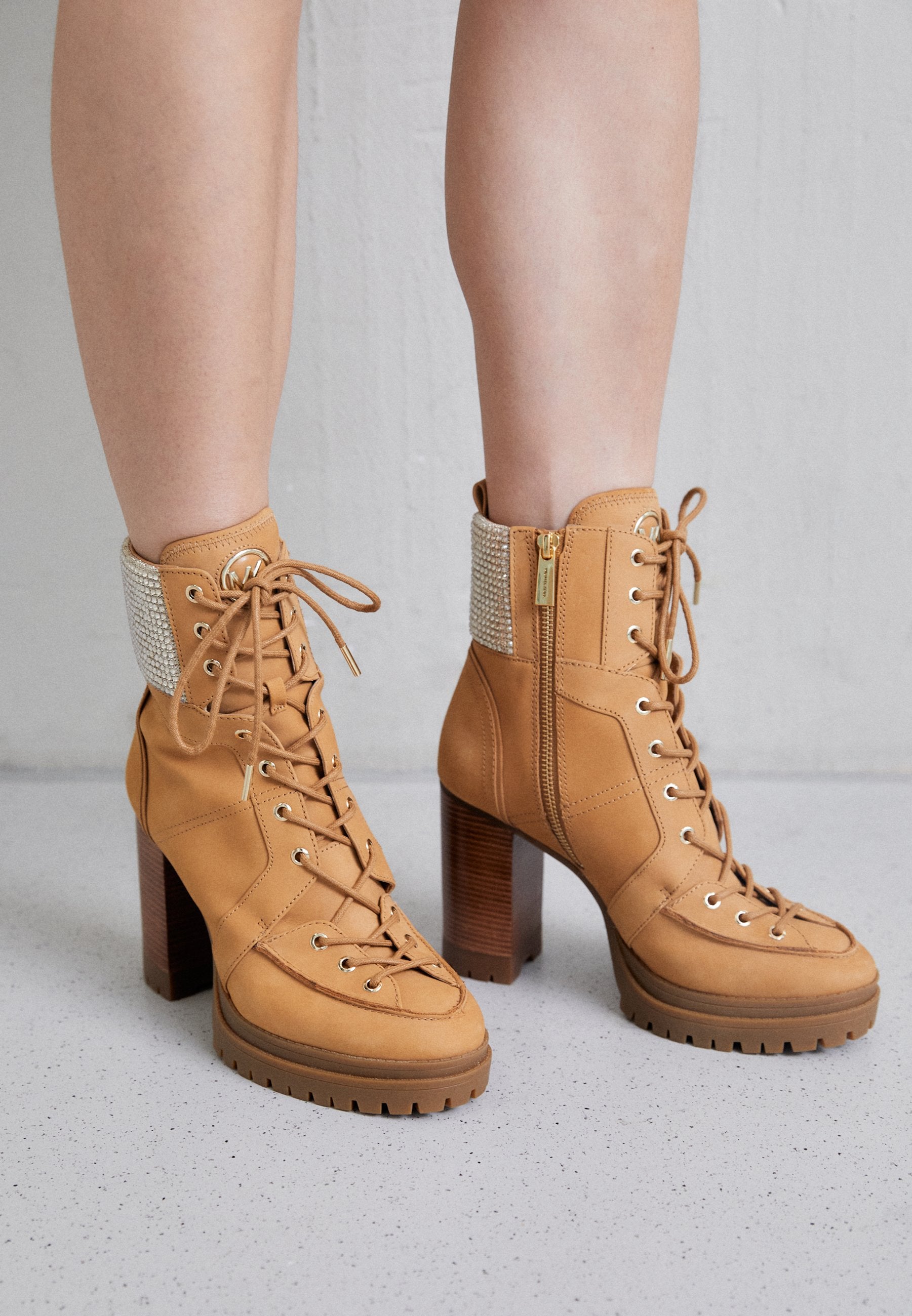 MICHAEL Michael Kors YVONNE BOOTIE