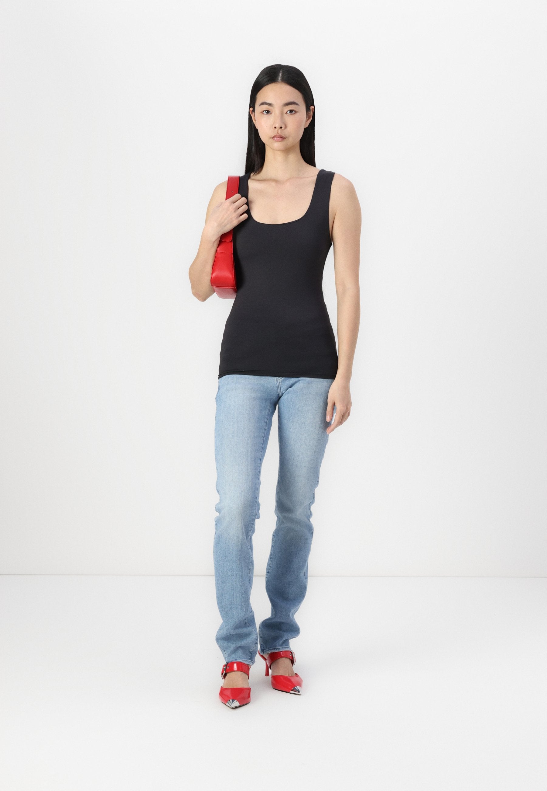 MIDGE SLIM STRAIGHT Media 2