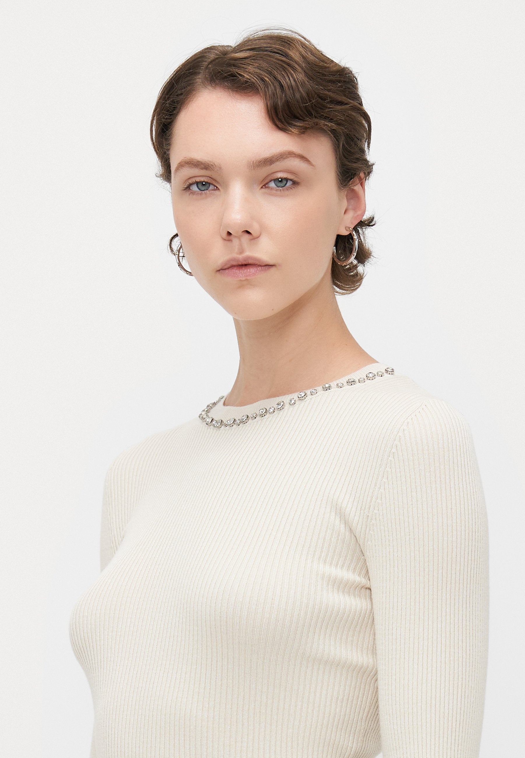 ONLNATASCHA BLING O NECK  Media 5