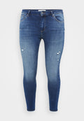 Engpassjeans aus Denim mit einer mittleren blauen Waschung, die an den Oberschenkeln abgerissene Stellen aufweist und einen normalen Taillenbund mit Gürtelschlaufen hat.