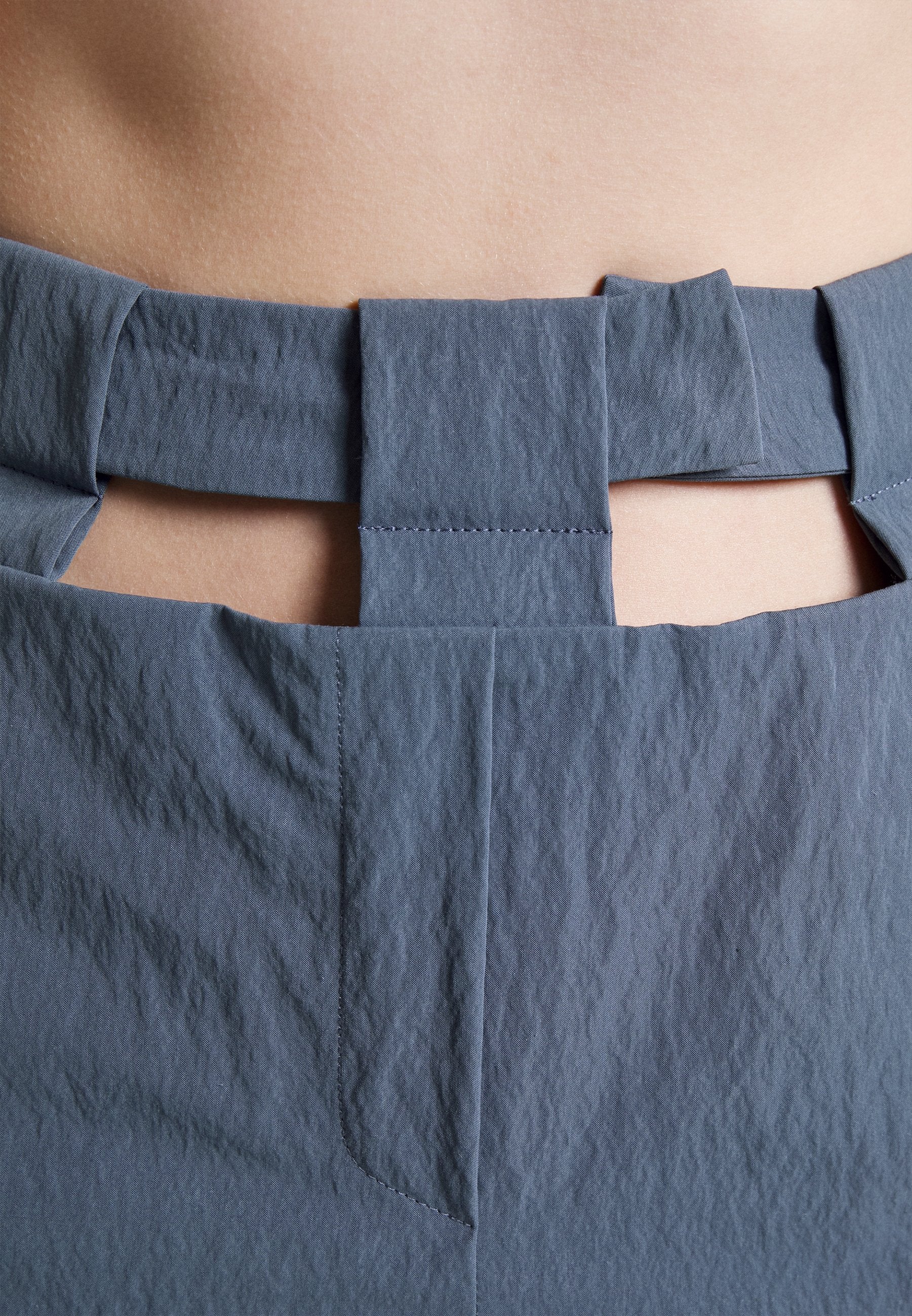 Elleme CUT OUT