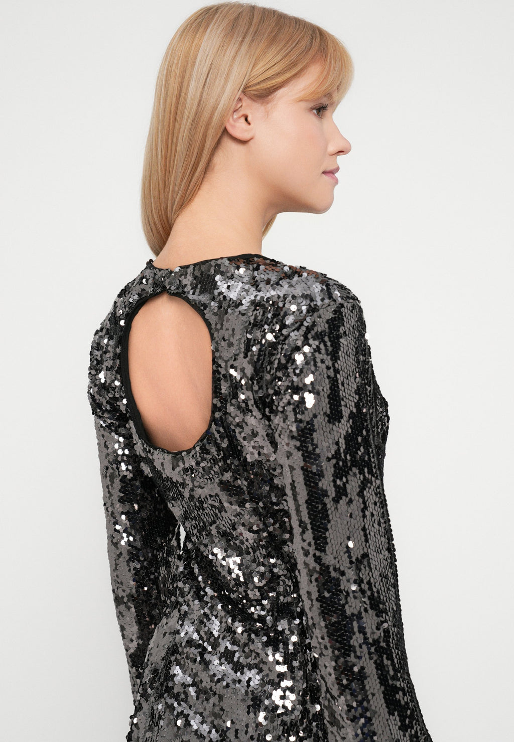 ONLEVELDA SEQUIN DRESS Media 5