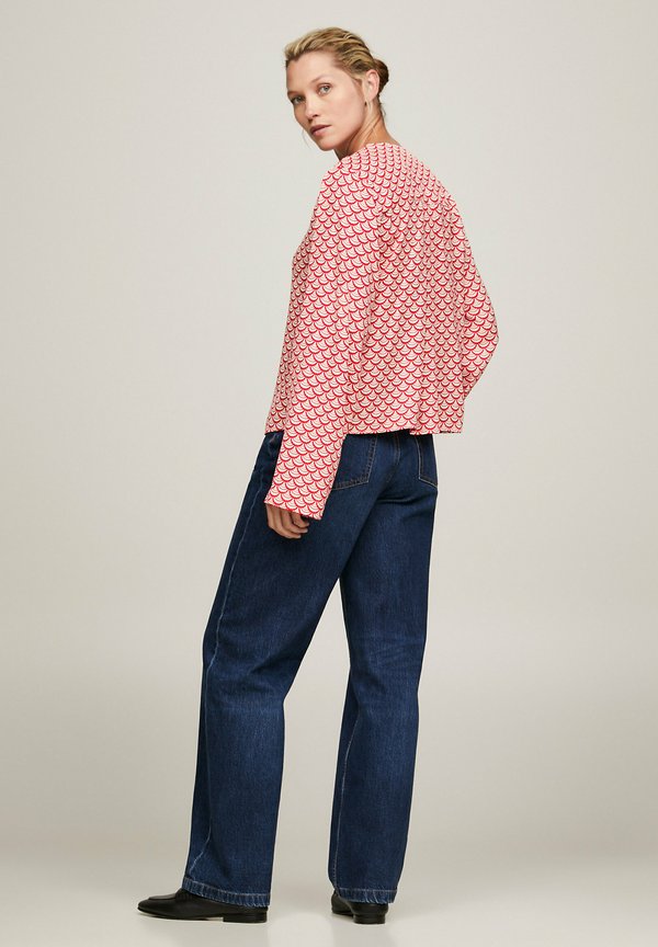 Tommy Hilfiger V-NECK