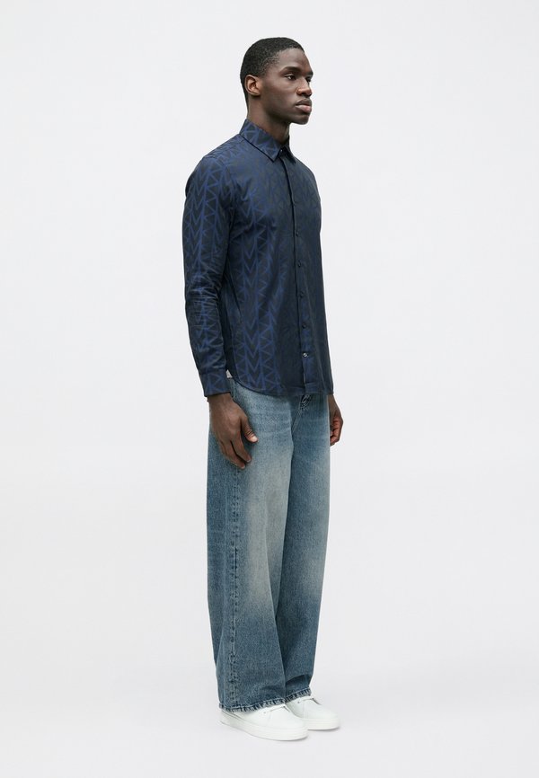 Michael Kors SLIM FIT SHIRT