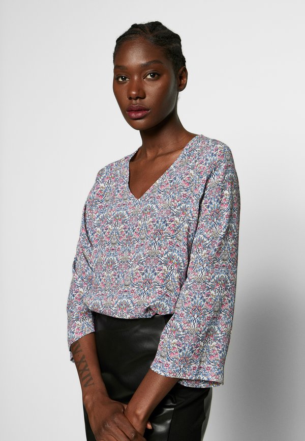 Rich & Royal BLOUSE WITH V-NECK