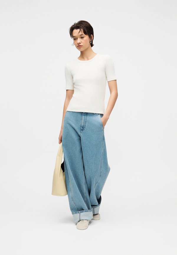 Calvin Klein VARIGATED NANO LOGO NECK