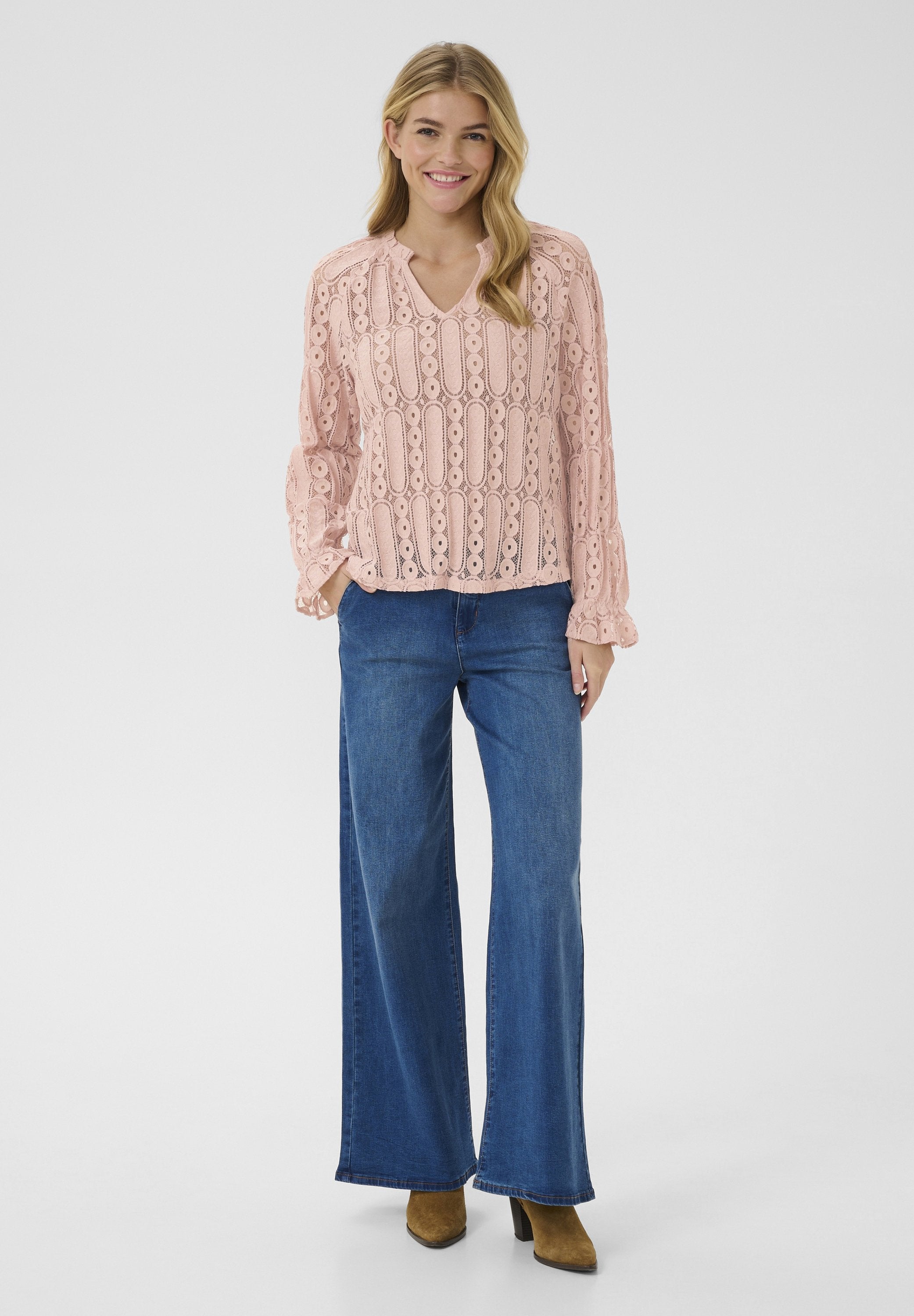 Cream CRTULLY V-NECK