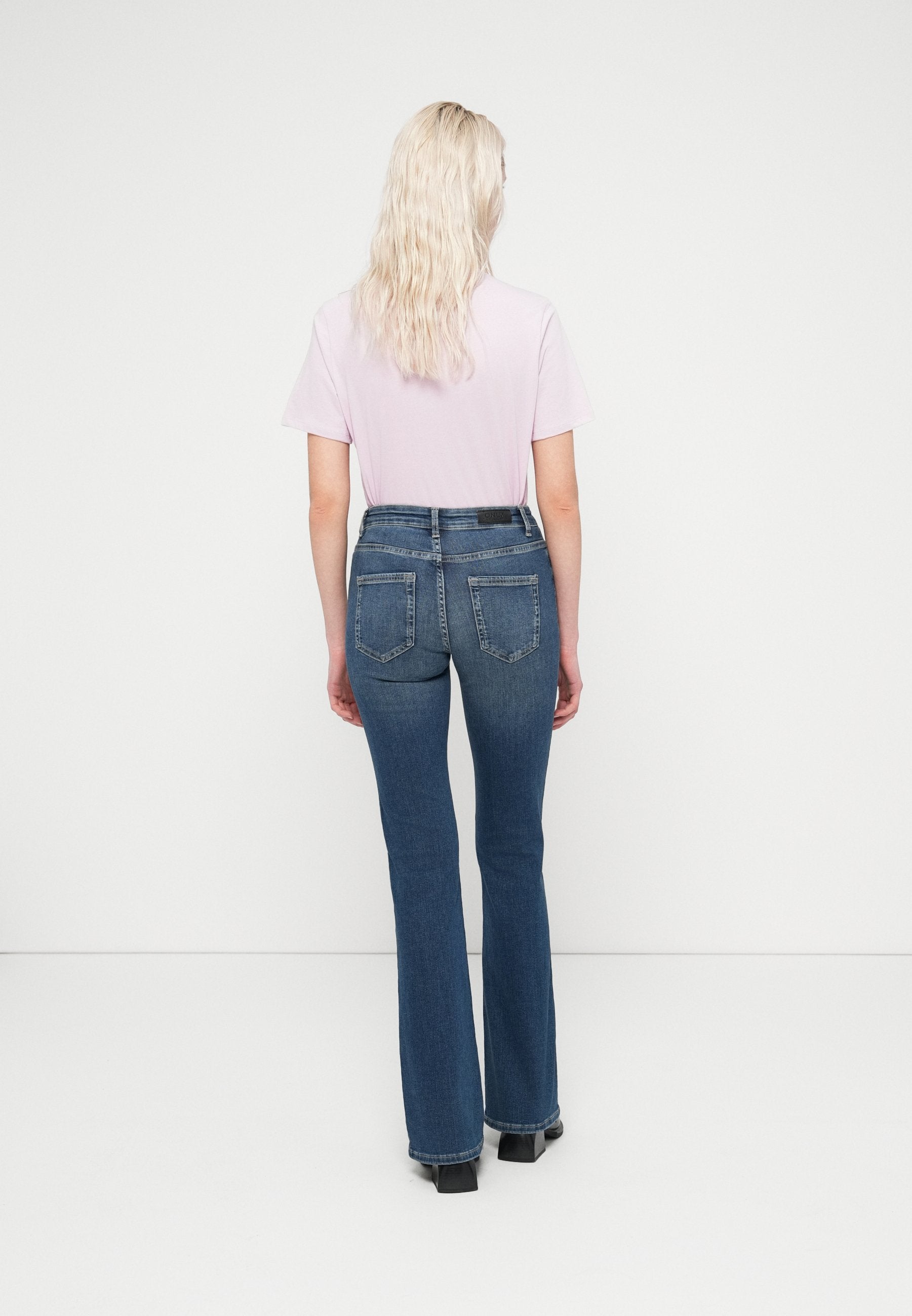 Flared fit ONLBLUSH Mid waist Media 4