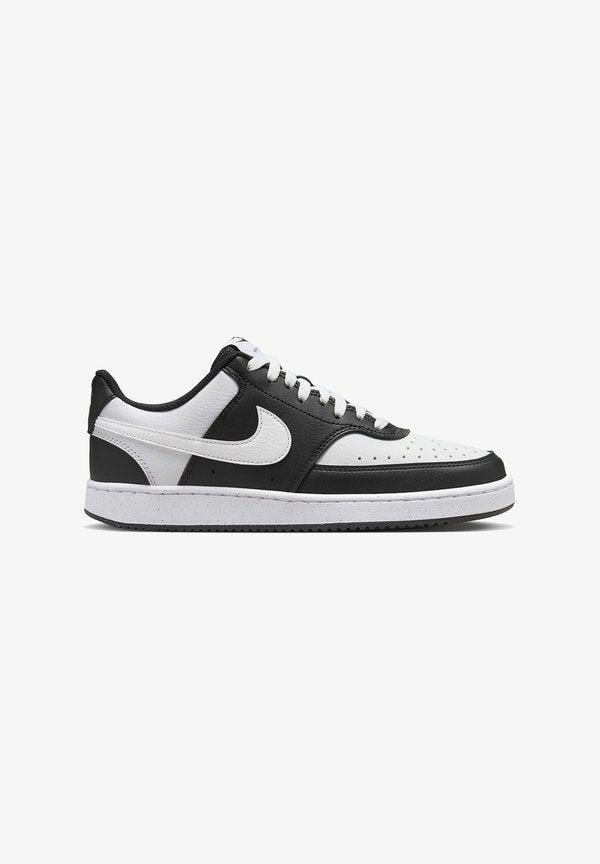 Nike Sportswear COURT VISION LOW - Trainers - white