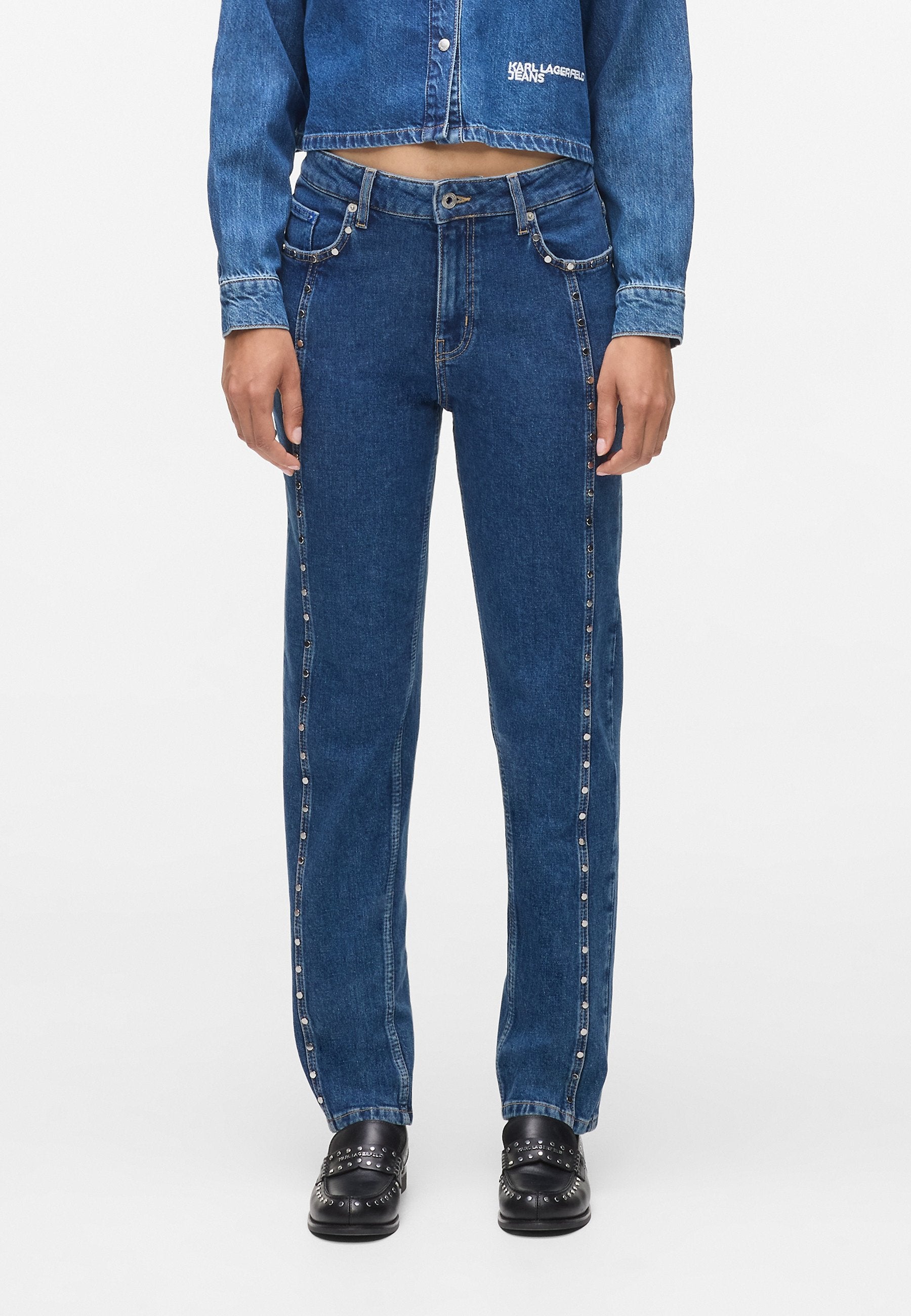 STUDDED MOM Media 3