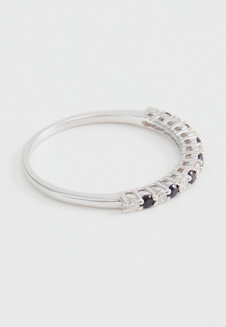 Le Diamantaire 0.11 CT DIAMOND