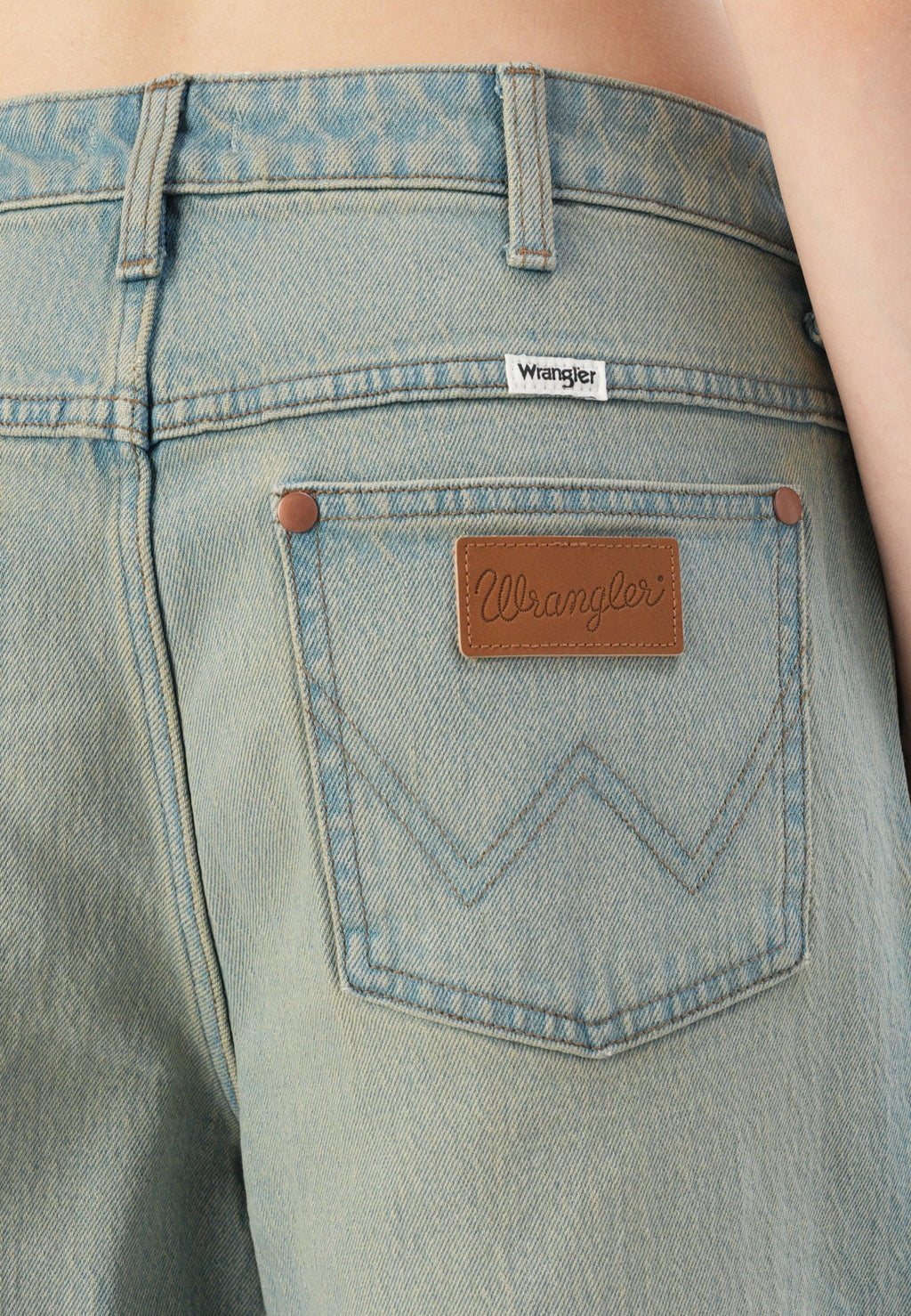 Wrangler LOOSE STRAIGHT