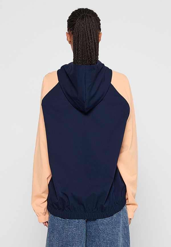 Lacoste Sport