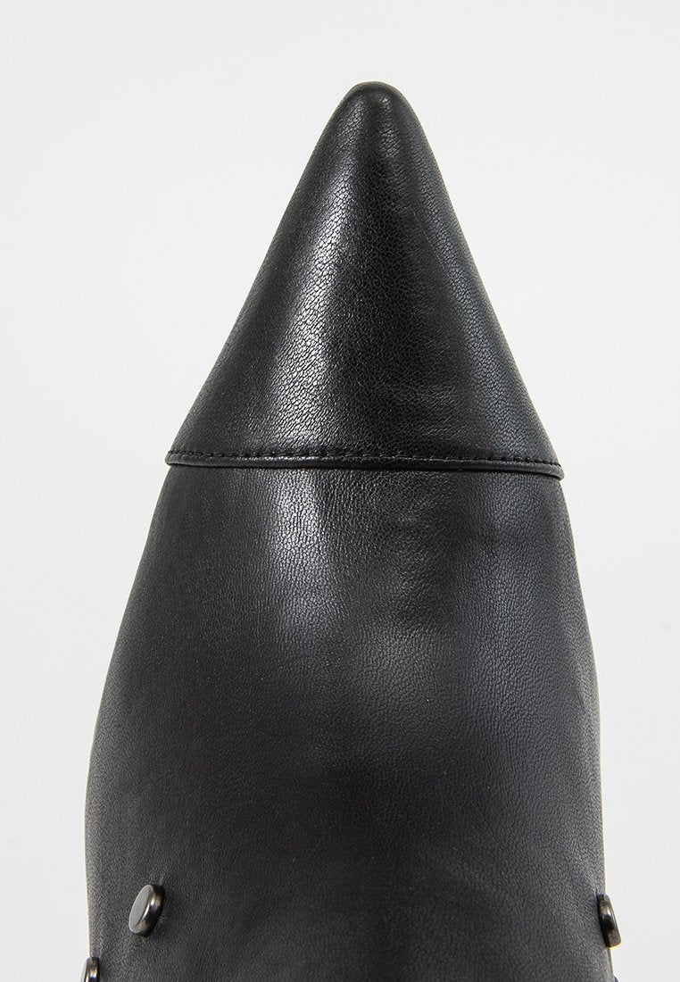 Stuart Weitzman