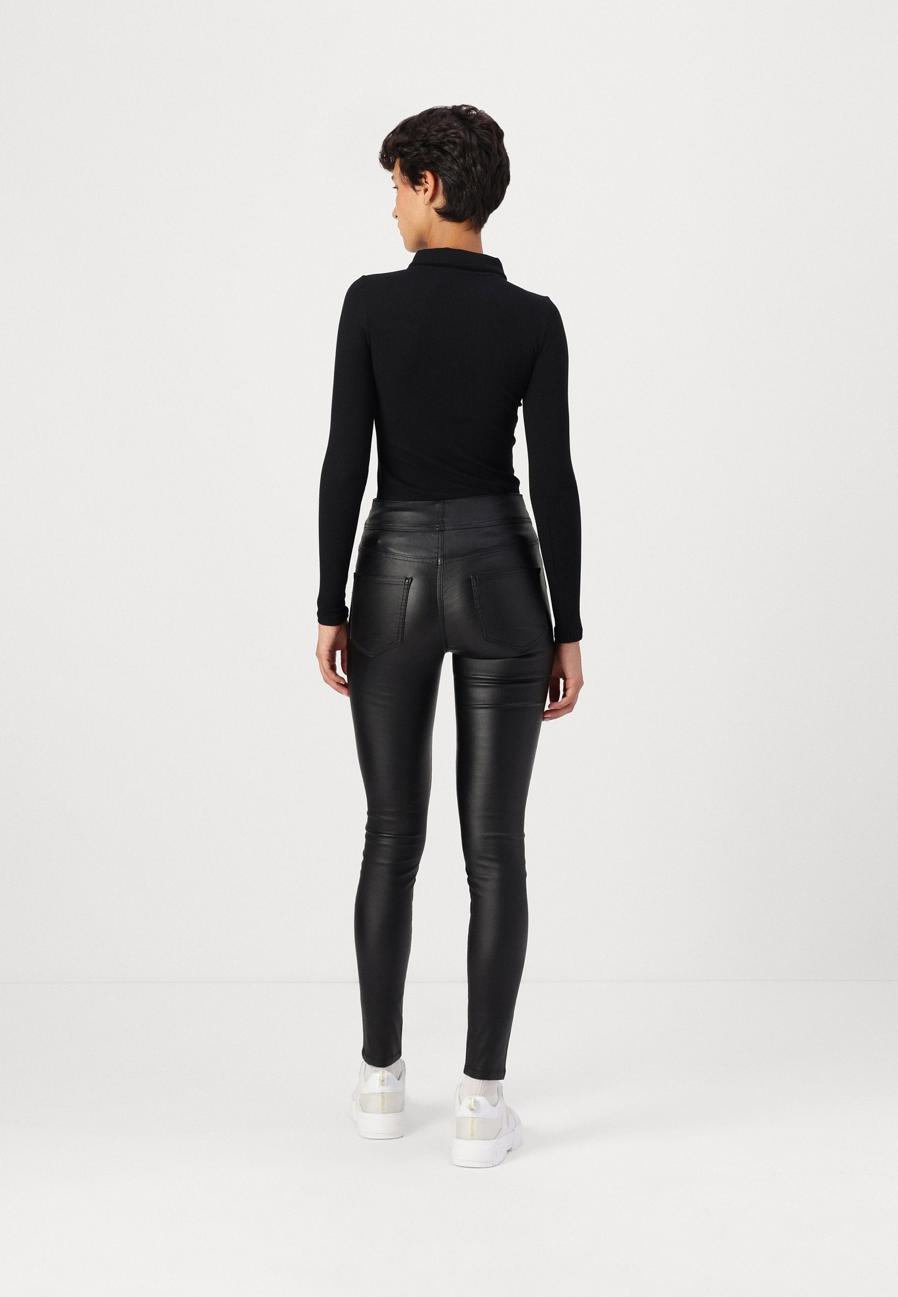 ONLARDEN CORSET PANT Media 4