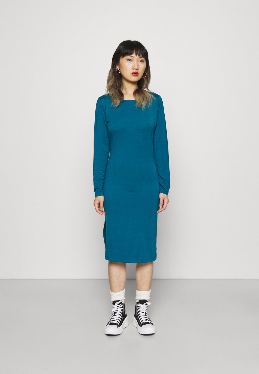 South Beach Petite LONG SLEEVE SPLIT SIDE MIDI DRESS