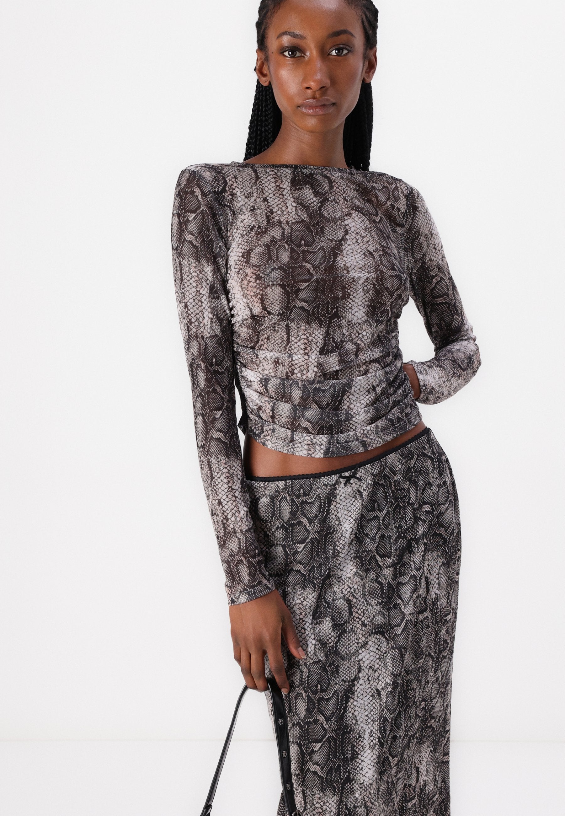 Noisy May Maxi Mesh