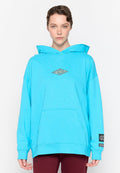 Türkise Kapuzenjacke aus weichem Material, mit einem Diamant-Logo auf der Brust und einer großen Fronttasche. Mit umgeschlagenen Ärmeln und einer Kordelzugkapuze.