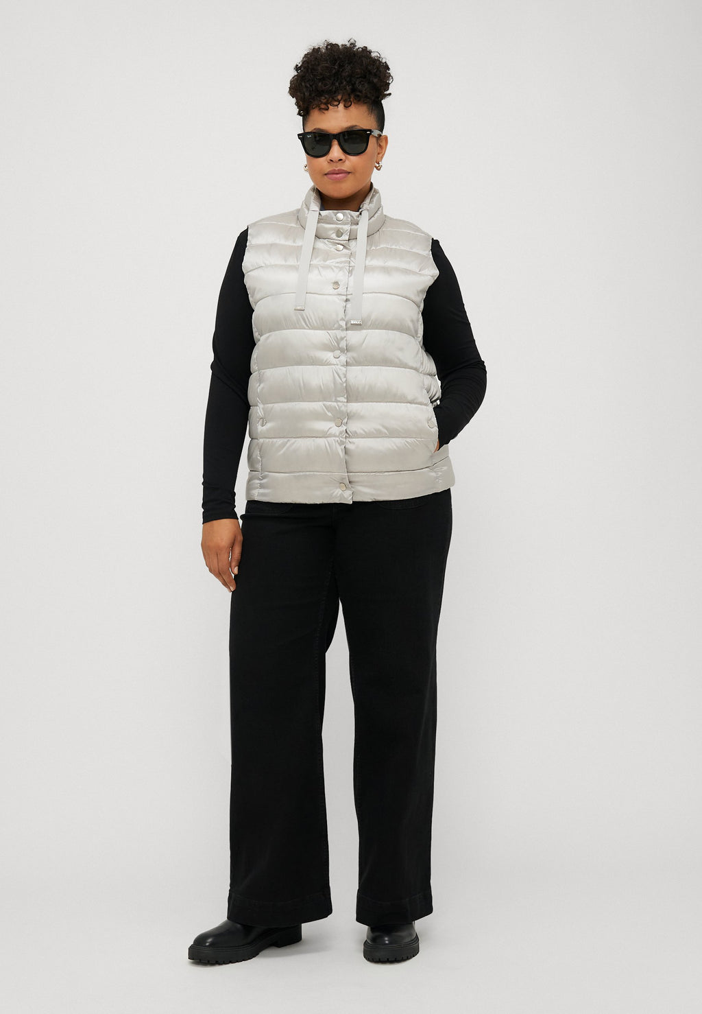 CARVEGA LIFE QUILT WAISTCOAT Media 2