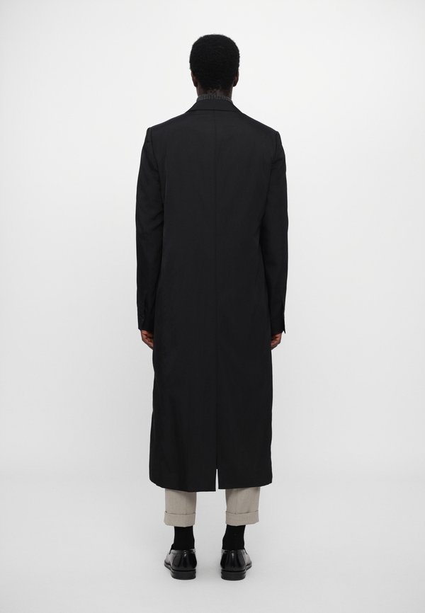424 LONG TAILORED COAT