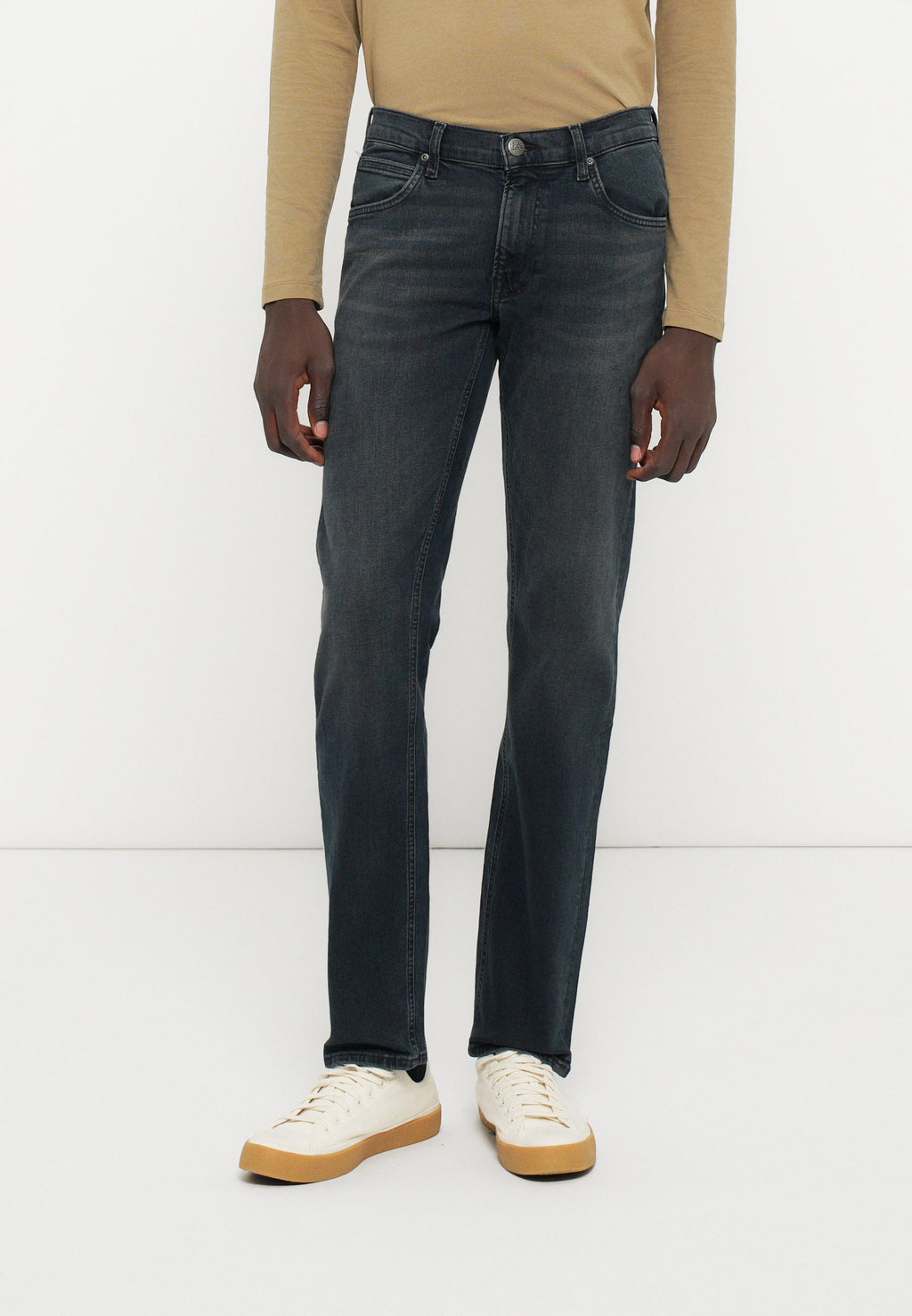 Lee DAREN