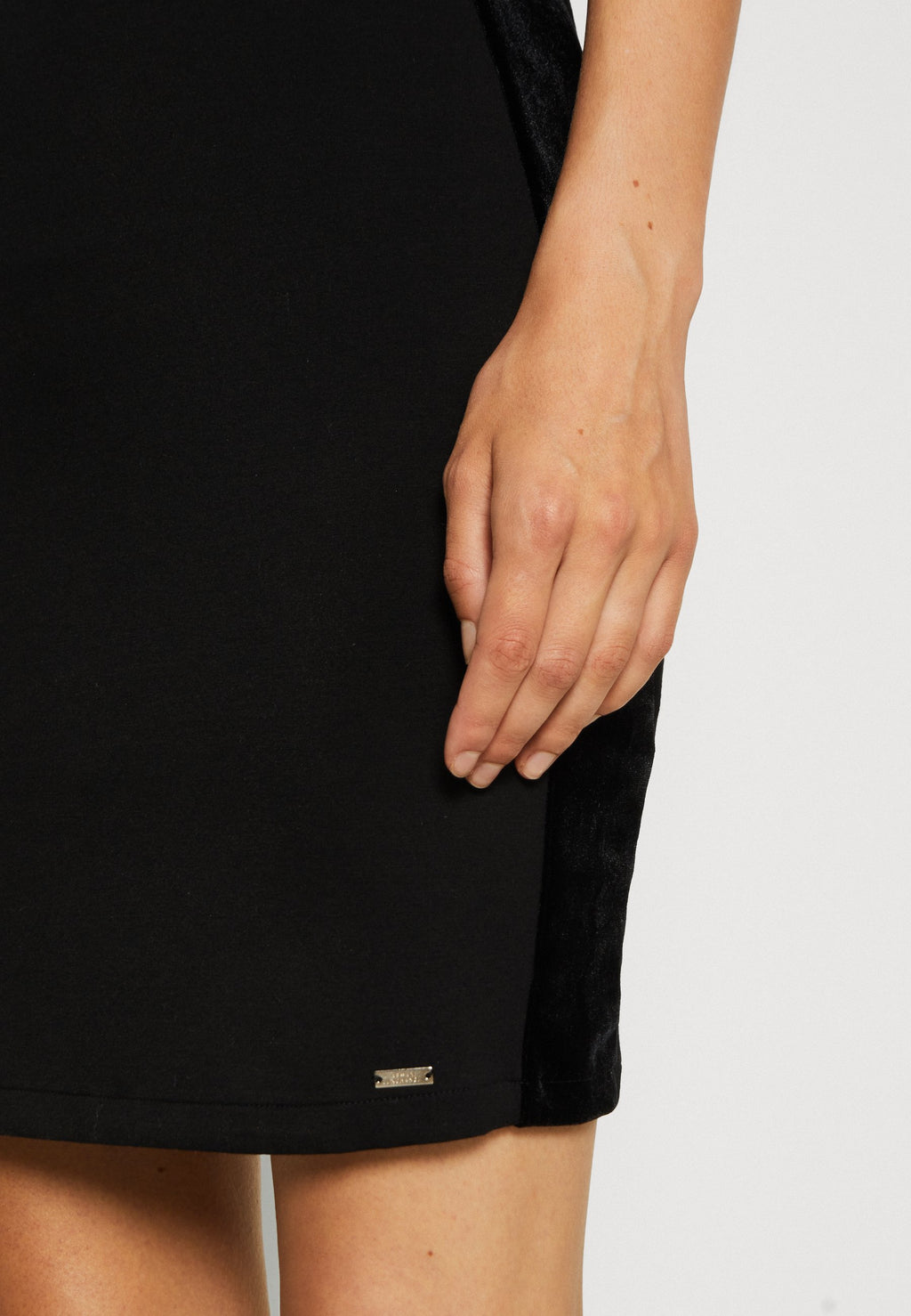 DRESS Media 6