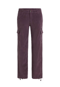 Cargo-Hosen aus dunkelviolettem Cordstoff, mit Seitentaschen, einem Knopfverschluss und verstellbaren Bündchen für einen figurbetonten Look.