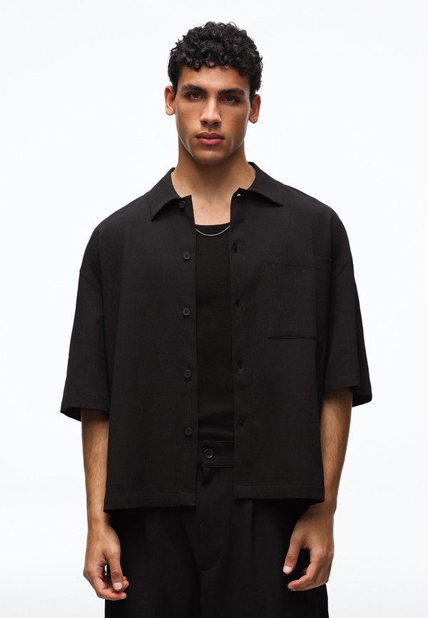 Bershka BOXY PLEATED - SHIRT  01112557 - Shirt - black