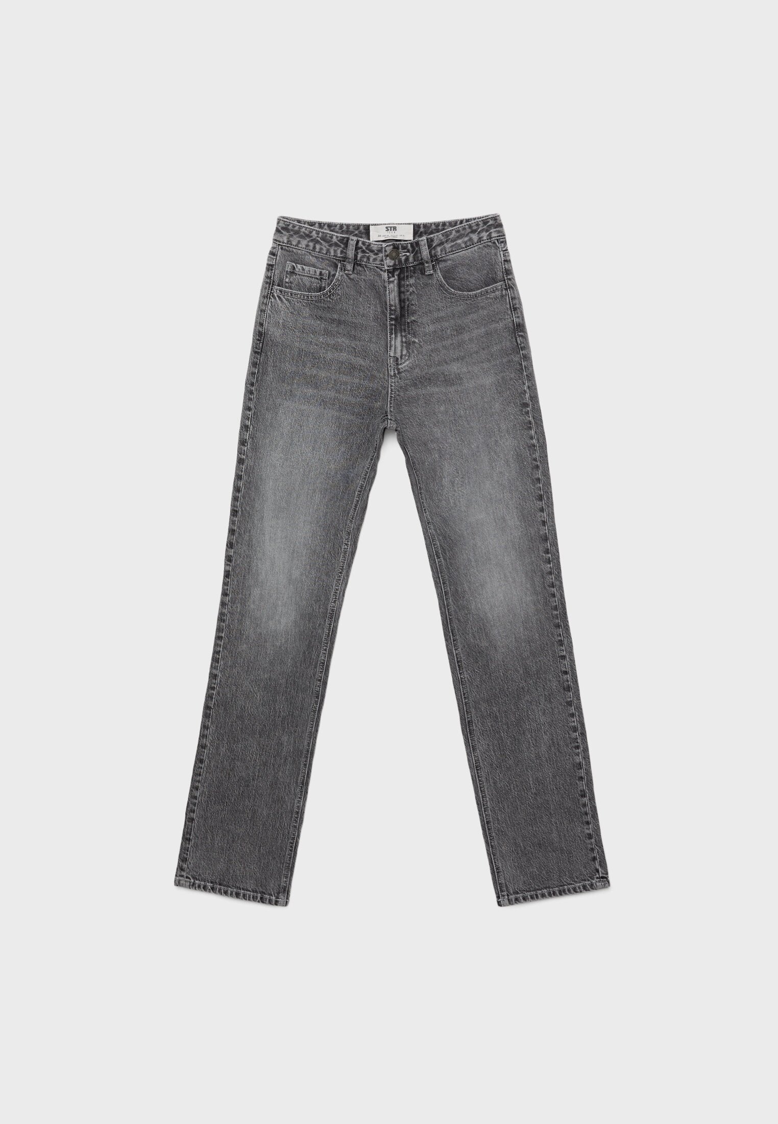 Schwarze Jeans aus Denim mit geradem Bein, verwaschenem Textur, Fünf-Taschen-Stil und klassischem Knopfverschluss.