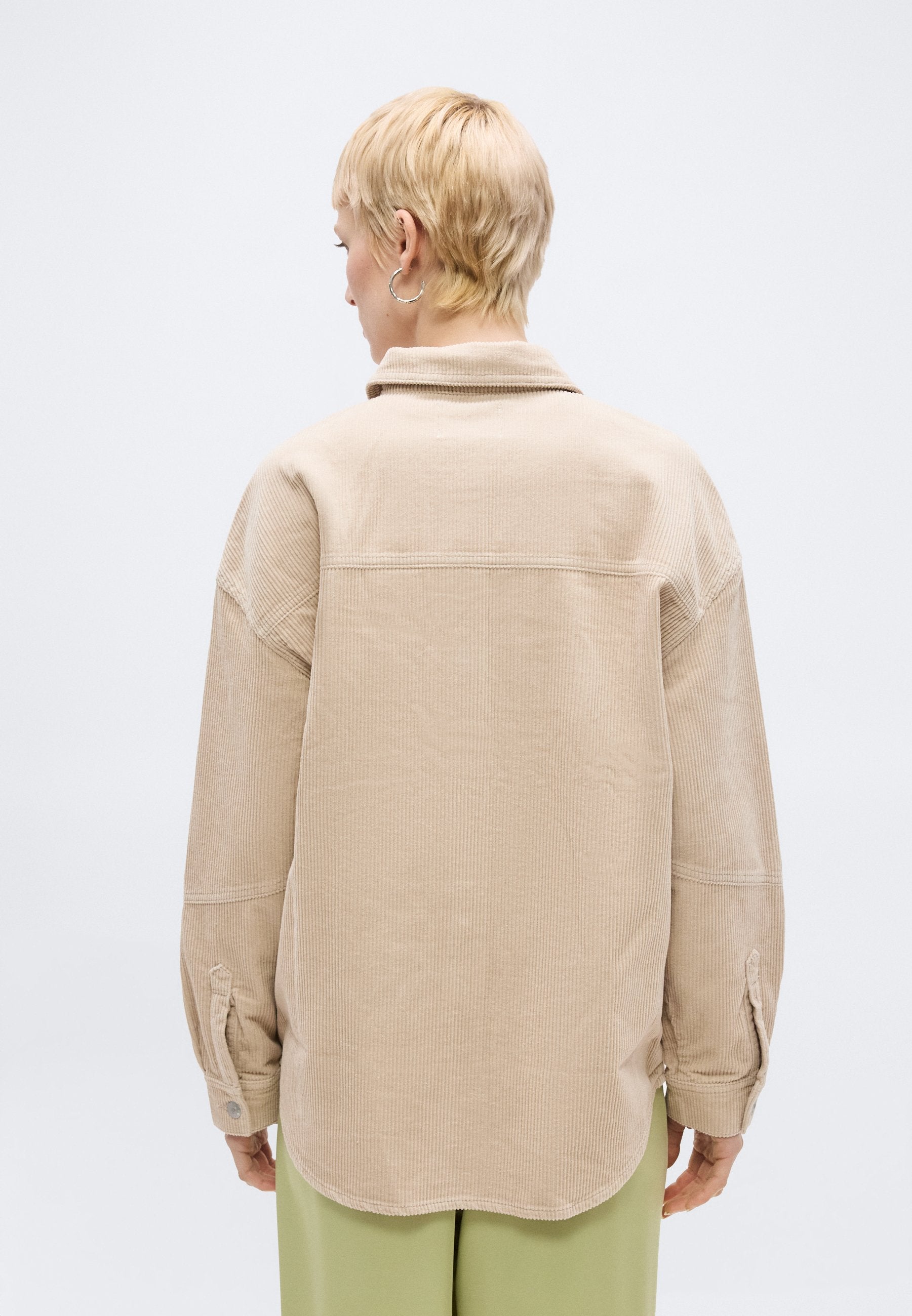 ONLTIGGY SHACKET Media 4