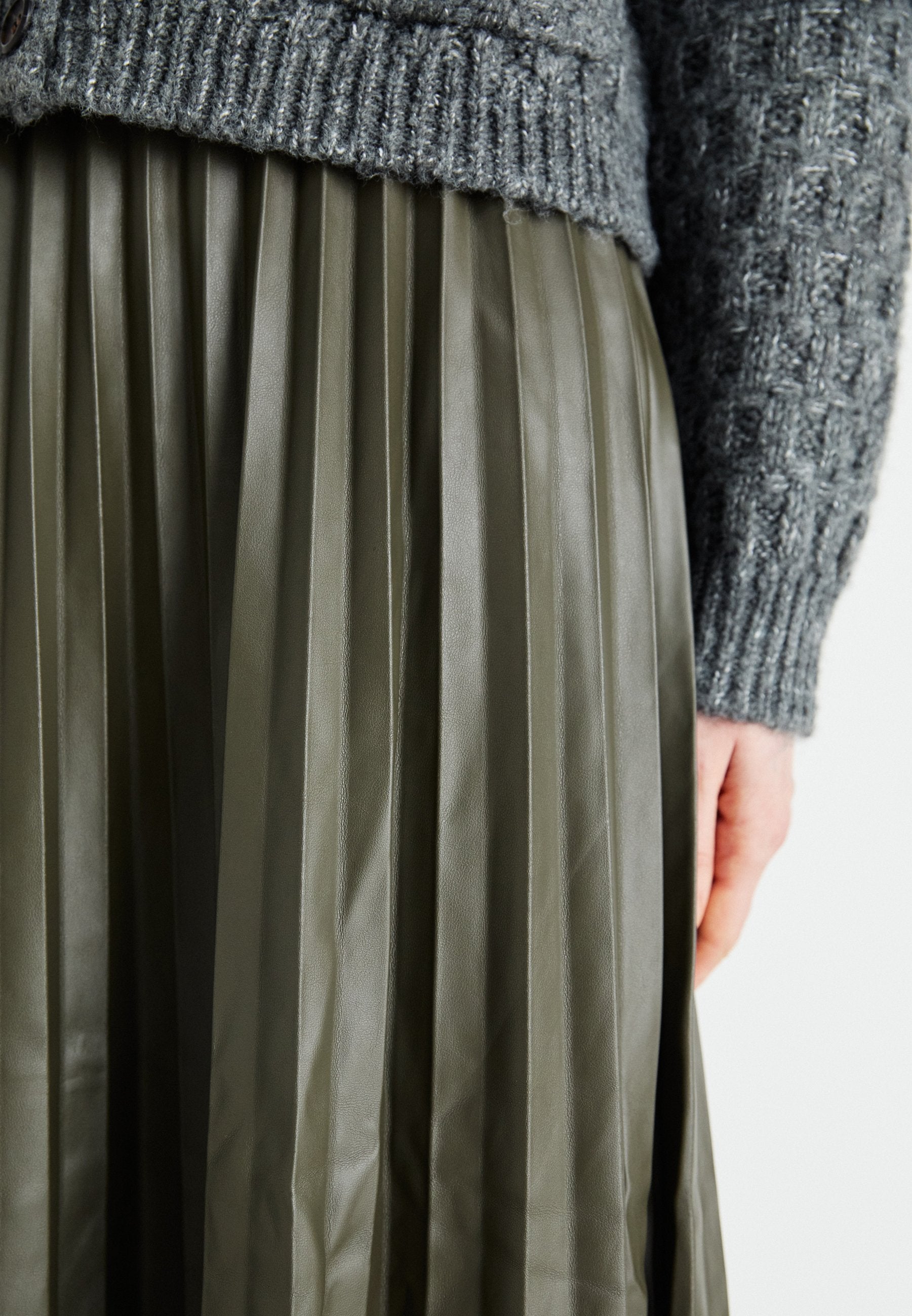 Vero Moda VMPUFFY COATED PLEAT SKIRT