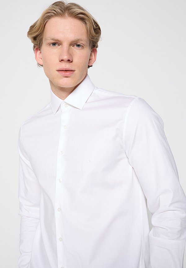Calvin Klein SLIM FIT