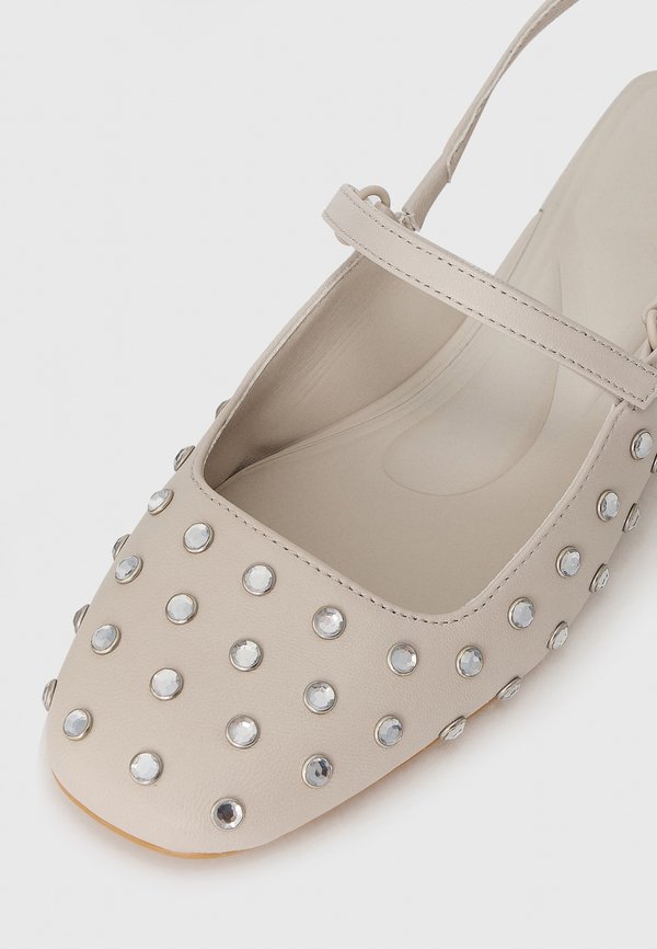 DKNY DARROW