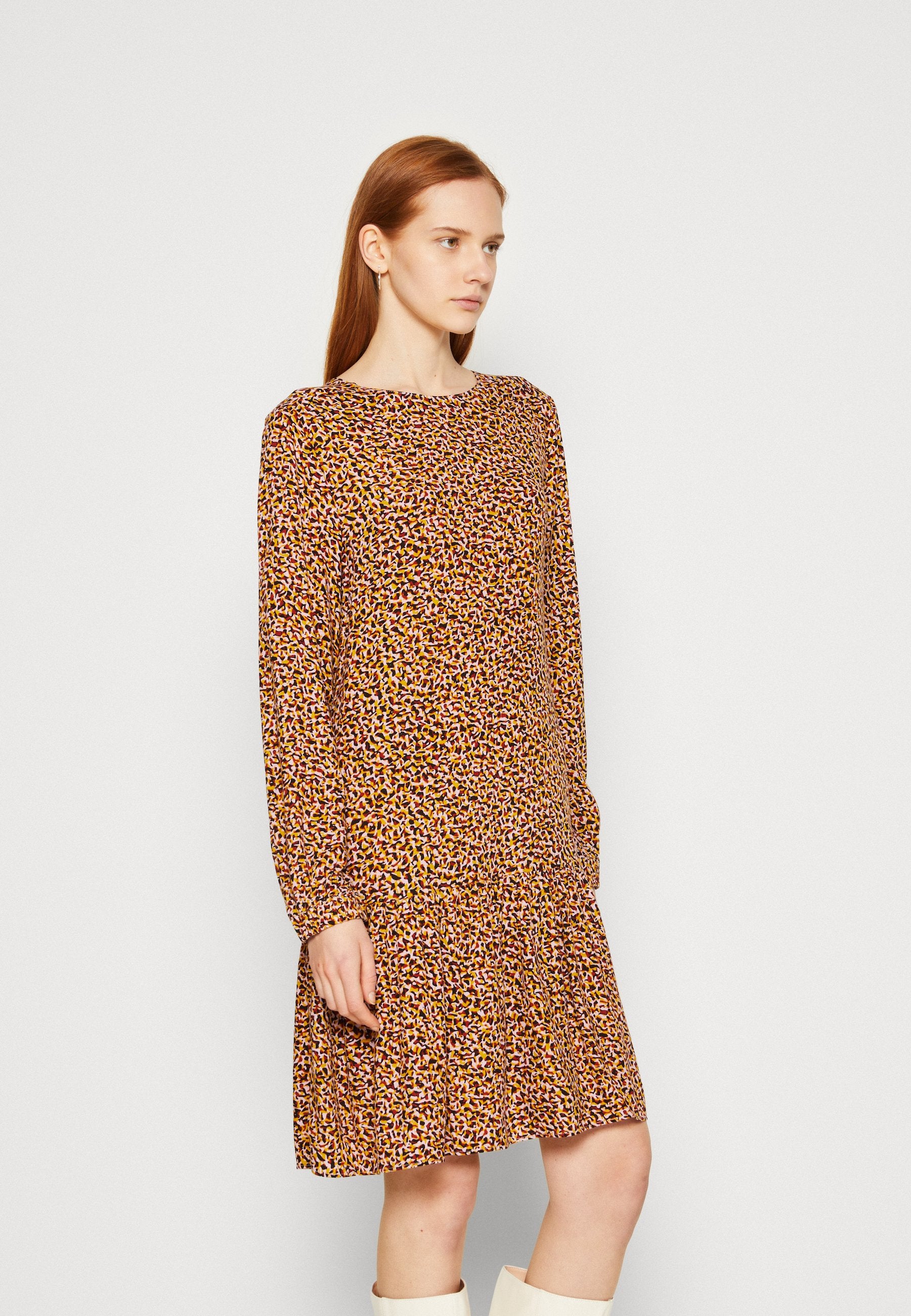 Esprit Freizeitkleid Media 4