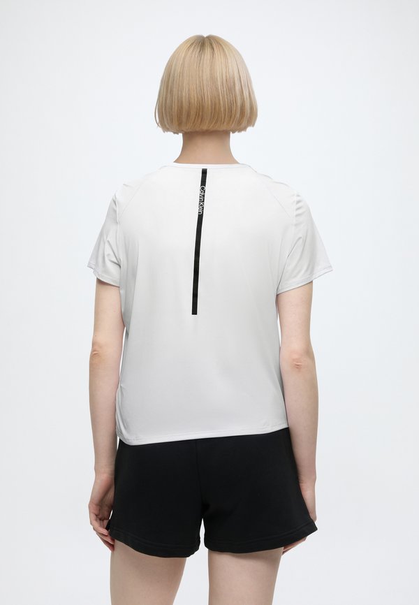 Calvin Klein ICON SPORT ACTIVE TEE - Print T-shirt - brilliant white