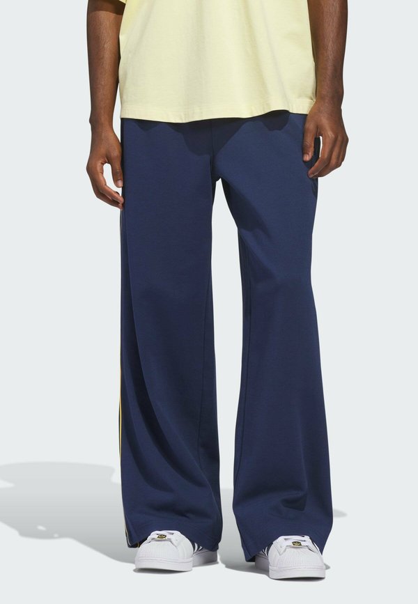 adidas Originals CITY TERRACE  - Tracksuit bottoms - night indigo