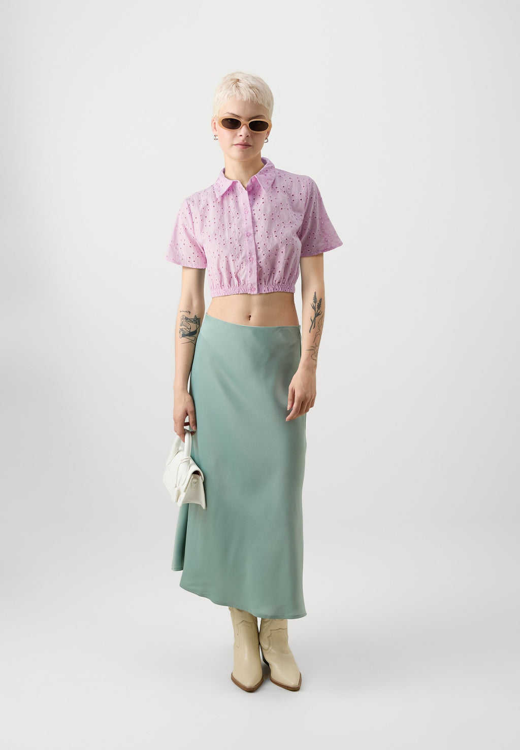 ONLKALA ALICIA SHORT SHIRT Media 2