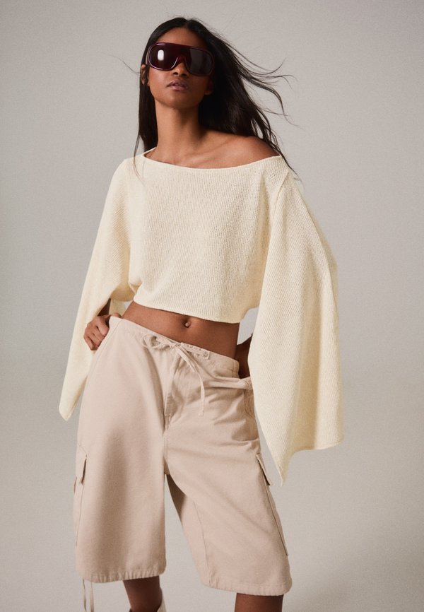 Bershka CAPE - CROPPED SWEATER - Jumper - sand