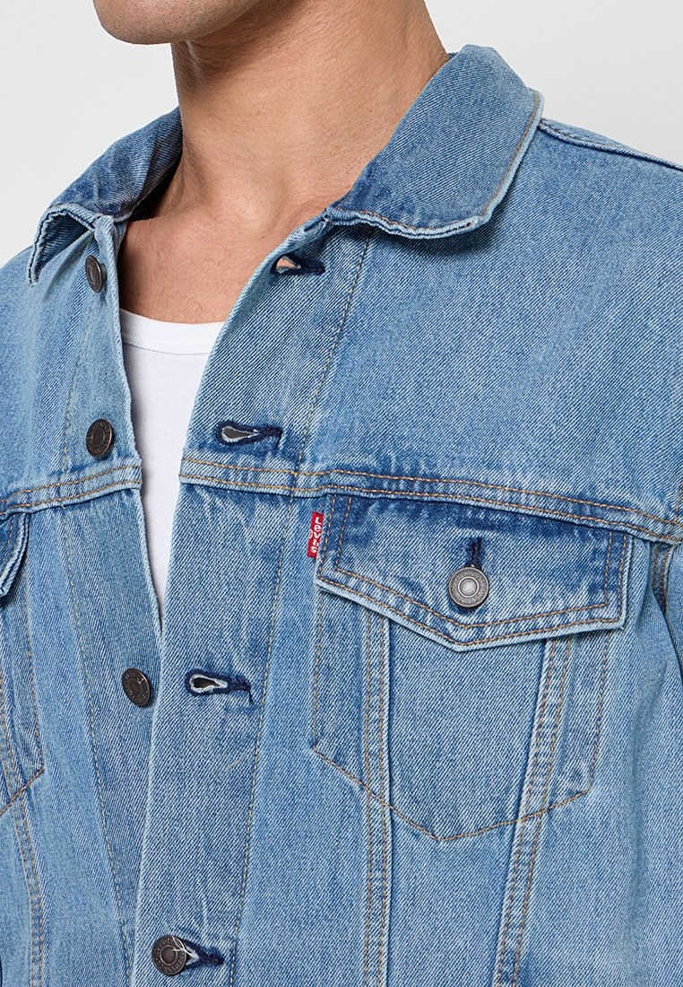 Levi's®