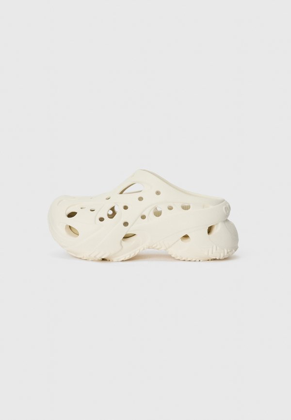 Crocs CAGED