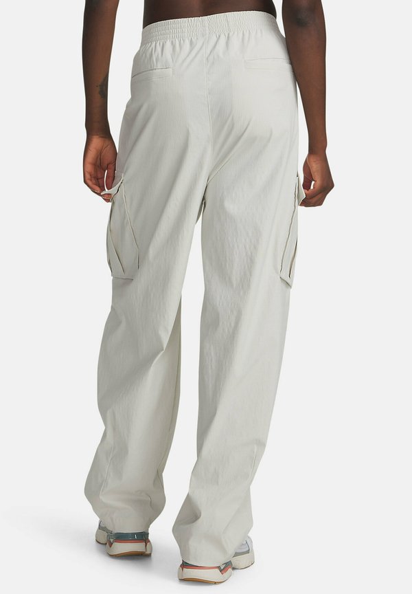 Under Armour Unstoppable woven ripstop
