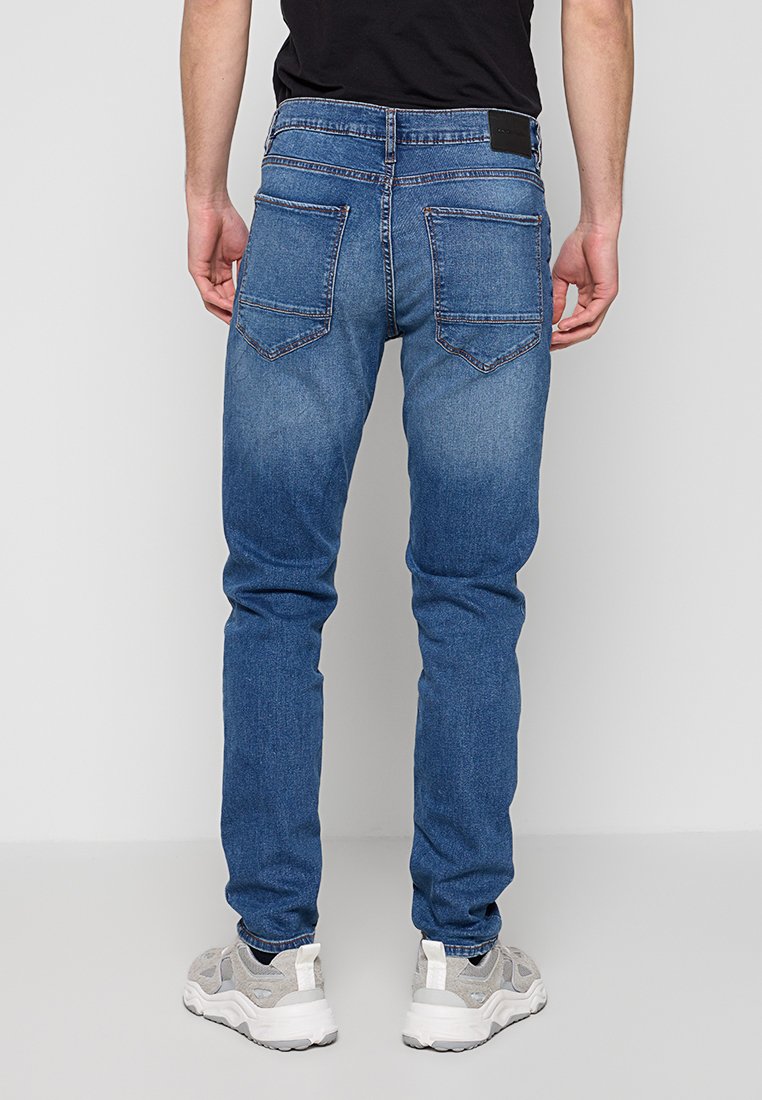 Lindbergh Jeans Tapered Fit Media 3