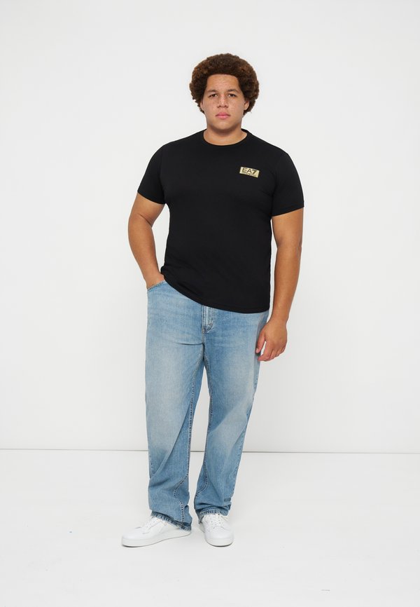 EA7 Emporio Armani