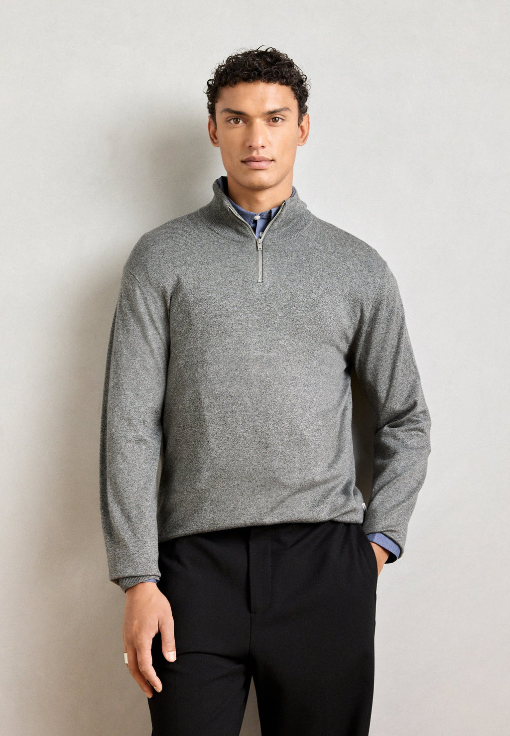 ECOVERO HALF ZIP Media 2