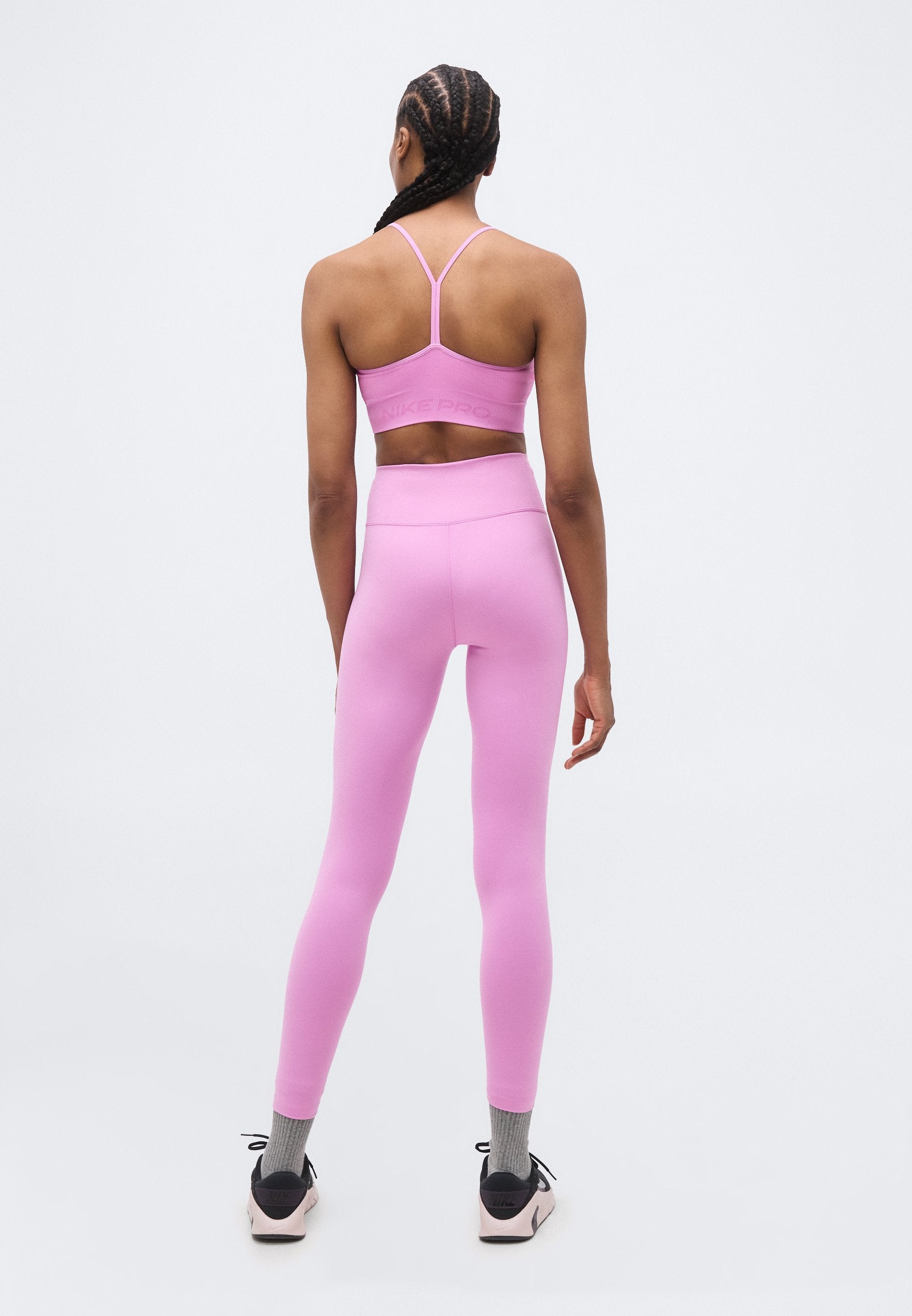 Nike Performance ONE