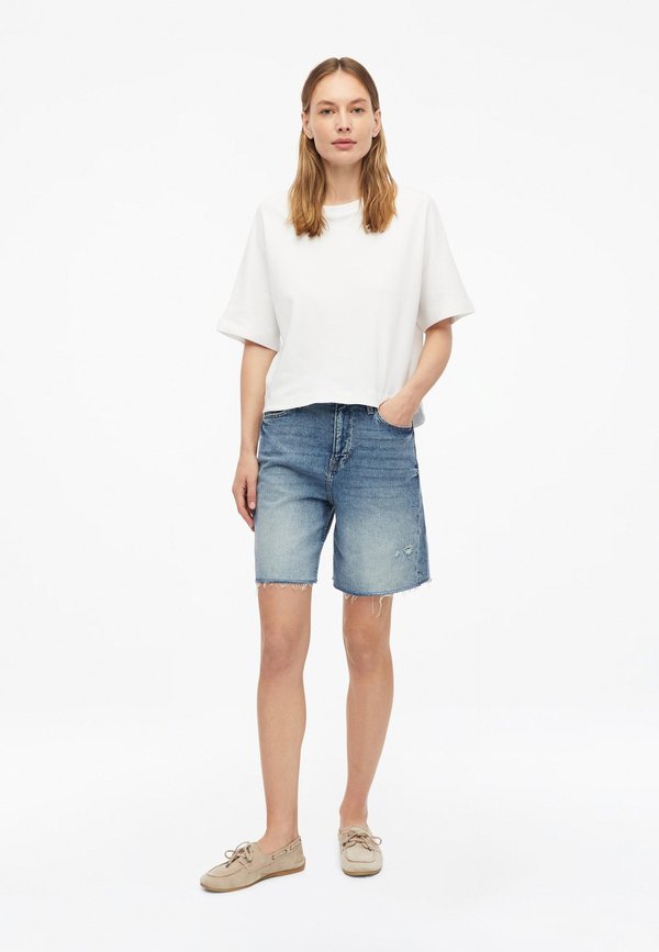 s.Oliver JEANS-HOSE SURI - Denim shorts - hellblau