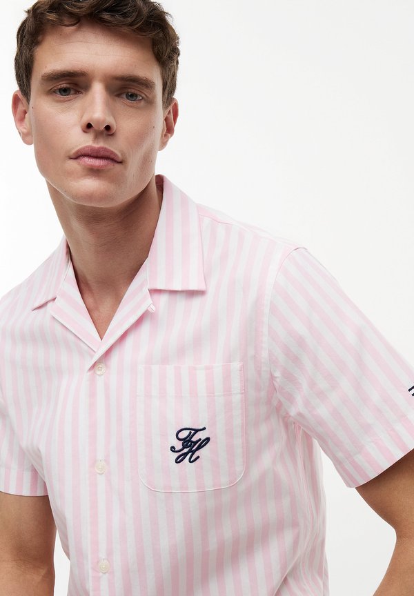 Tommy Hilfiger REGULAR FIT PAPER TOUCH SHORT SLEEVE SHIRT